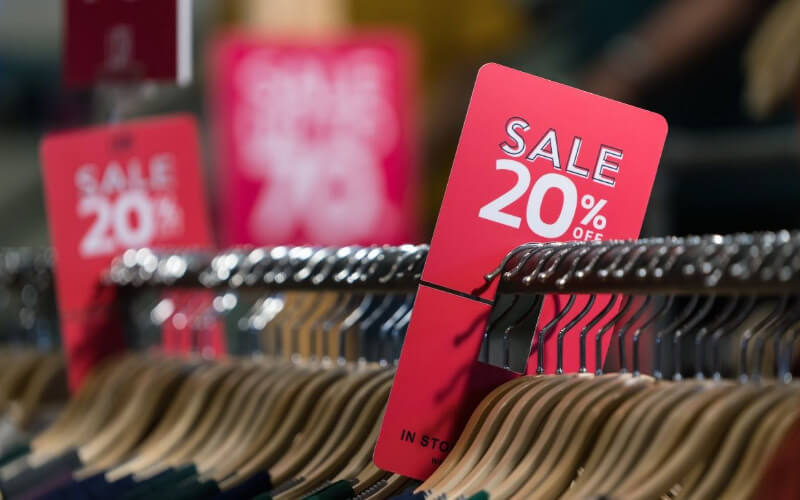Giá Khuyến Mãi (Promotional Pricing) Là Gì?